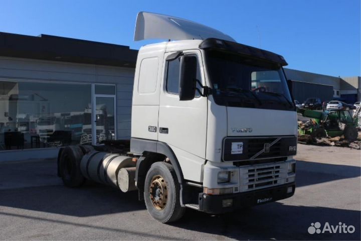 В разборке грузовик Volvo,FH 1999-2001