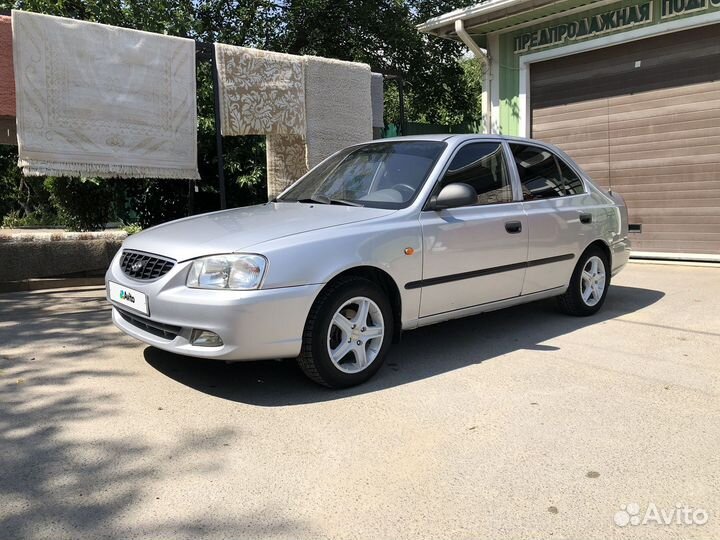 Hyundai Accent, 2004