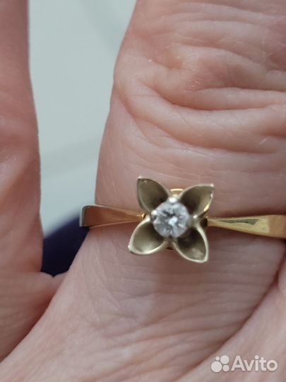 Бриллиантовое кольцо 750