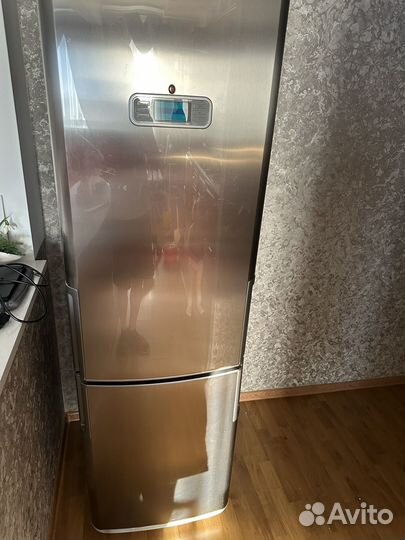 Холодильник whirlpool