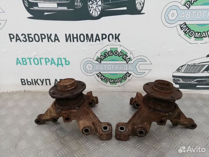 Кулак задний Renault Duster 2.0 4WD 2013г