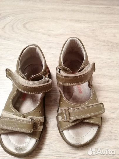 Сандалики б/у размер 24