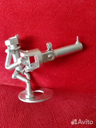 Подарок мужчине, человек из болтов