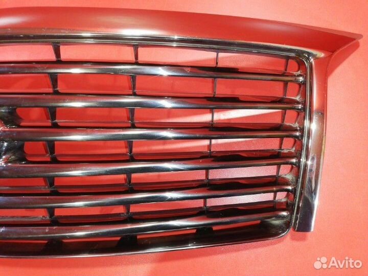 Решетка радиатора передняя Infiniti Qx56 Z62