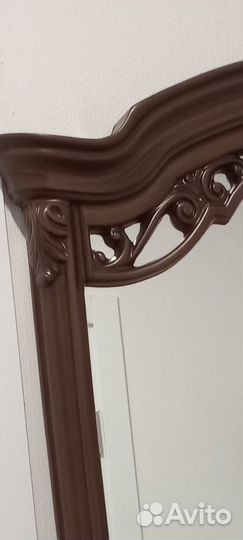 Комод с зеркалом