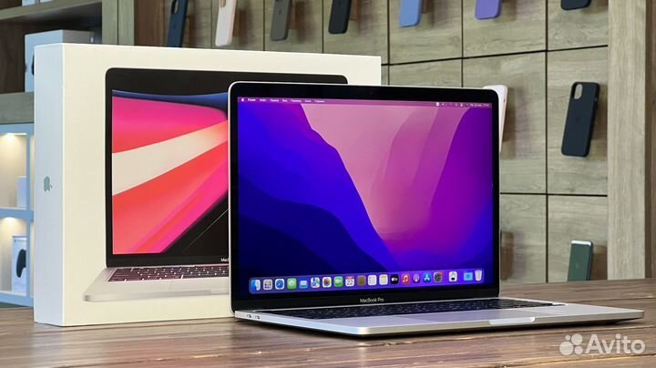 MacBook Pro 13 M2 8/256 гб Touch Bar