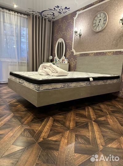 Парящая кровать