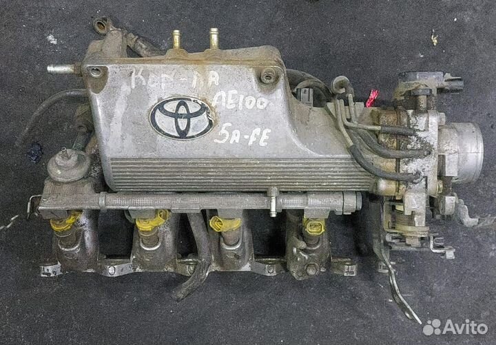 Впуской коллектор Toyota corolla