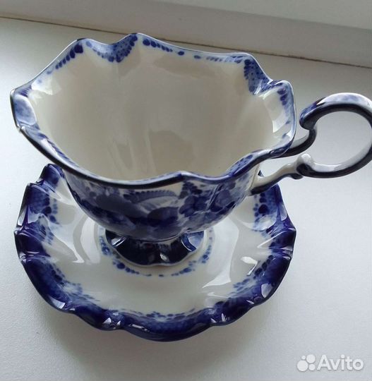 Чайная пара (чашка и блюдце). Гжель