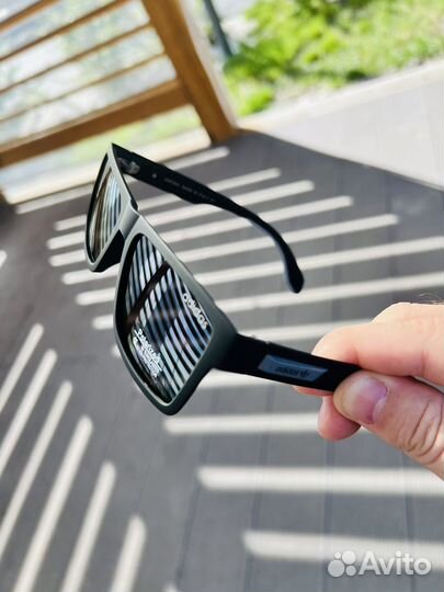 Солнцезащитные очки Adidas