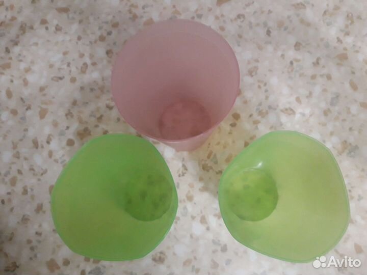 Контейнер для лука,яиц.Менажница.Салатники 5 -1,8л