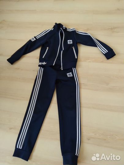 Спортивный костюм adidas для мальчика 7-8 л
