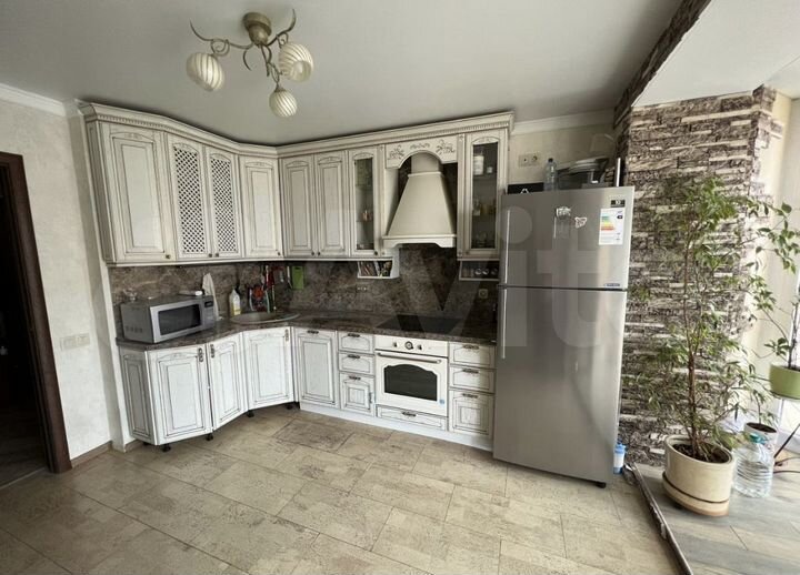 2-к. квартира, 90 м², 11/17 эт.