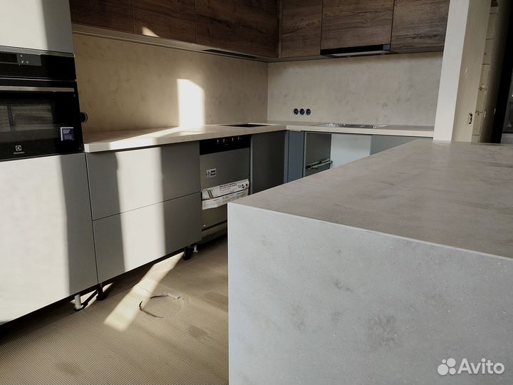 Столешница на кухню из камня м2