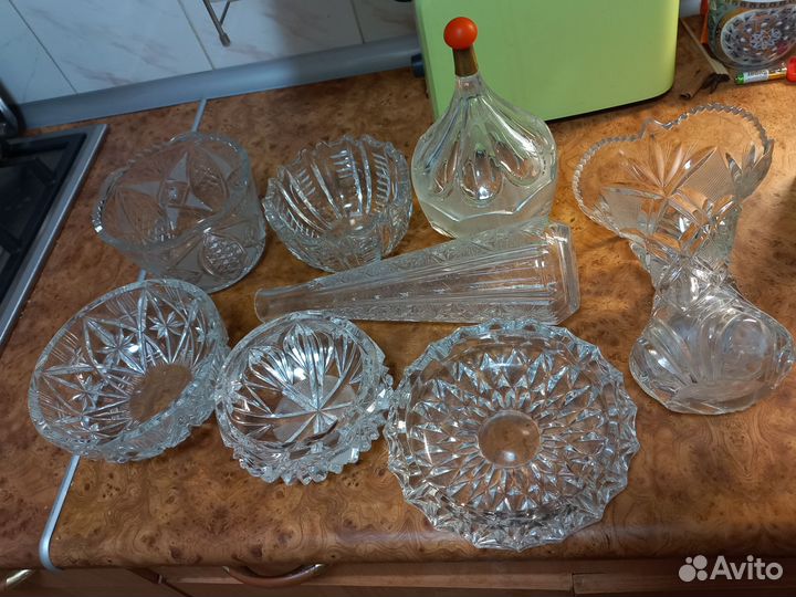 Хрусталь: салатницы, ваза, графин
