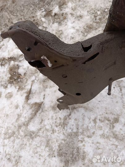 Подрамник Mitsubishi Lancer 9