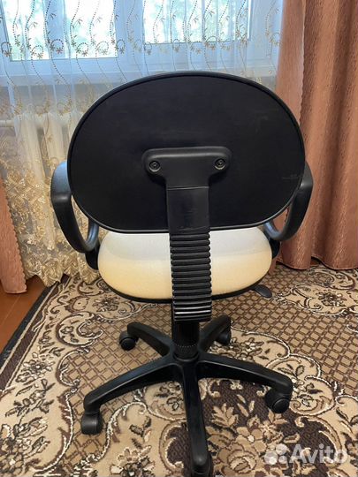 Компьютерное кресло