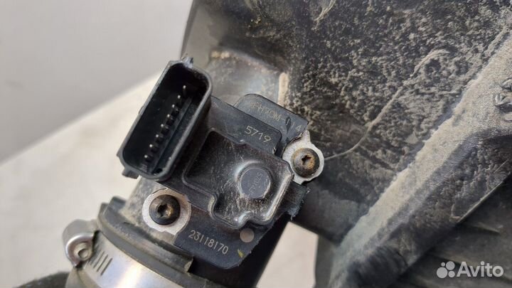 Корпус воздушного фильтра Chevrolet Volt