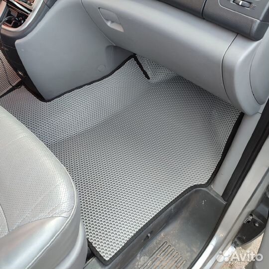 Комплект EVA ковриков на Hyundai H1 с бортами