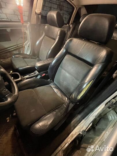 Volkswagen Passat B5 2.3 VR5 150 л.с по запчастям