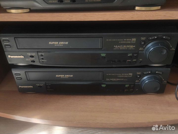 Видеомагнитофон panasonic