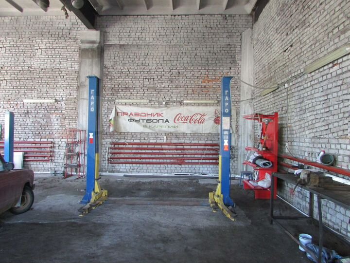 Гараж, > 30 м²