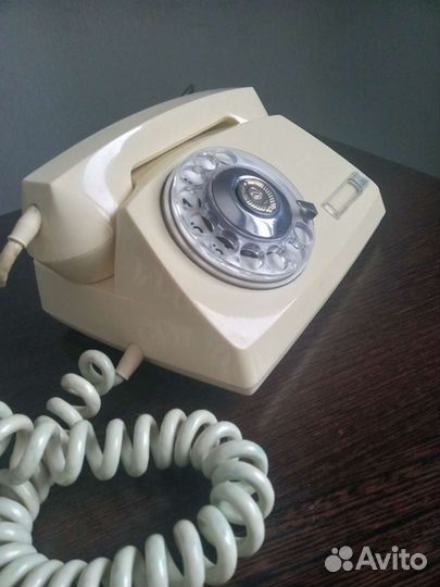 Старый телефон