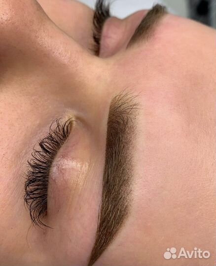 Перманентный макияж бровей