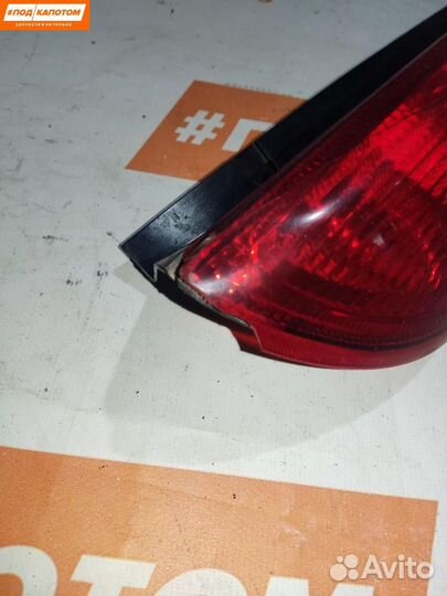 Фонарь задний правый Ford Focus 2 (2004 - 2008)