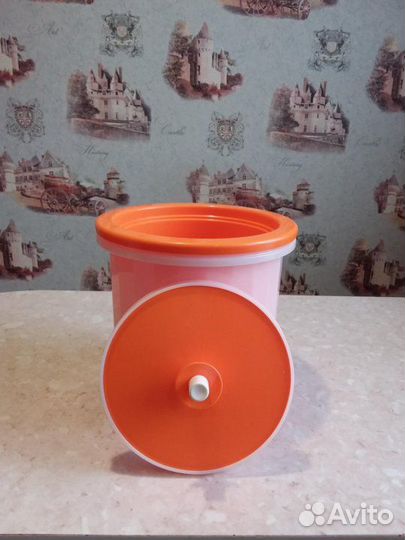 Посуда Tupperware. Тапервер