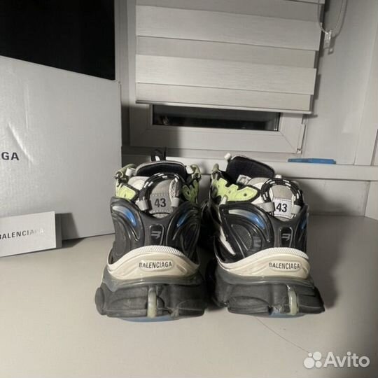 Balenciaga runner