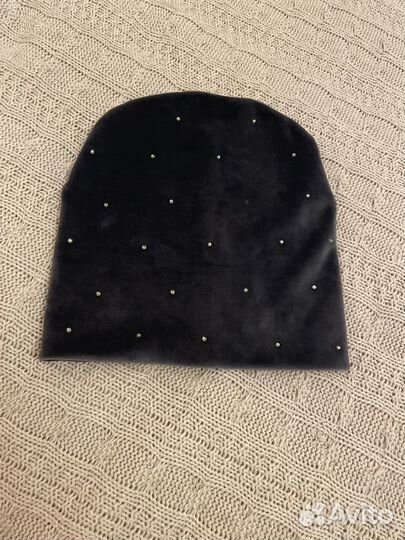 Двухслойная велюровая шапка