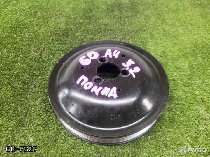 Шкив помпы Audi A4 B8 cala 2009