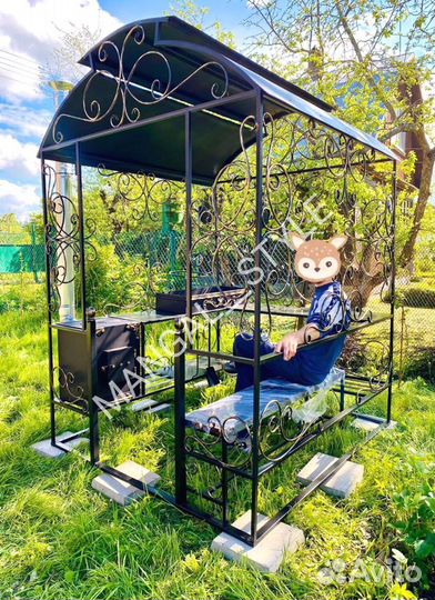 Мангал с крышей