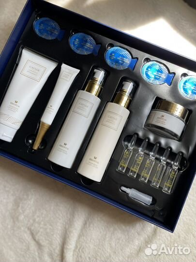 Подарочный набор косметики для лица (уходовой)
