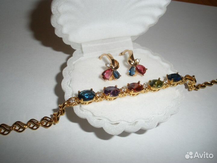 Наборы позолоченные-браслет и серьги,кольца