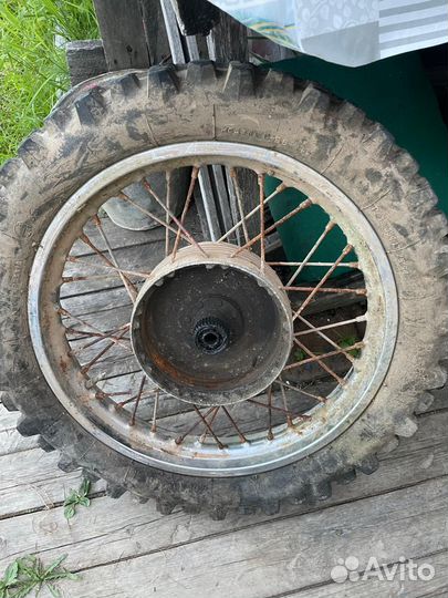 Колесо на иж с грязевой резиной
