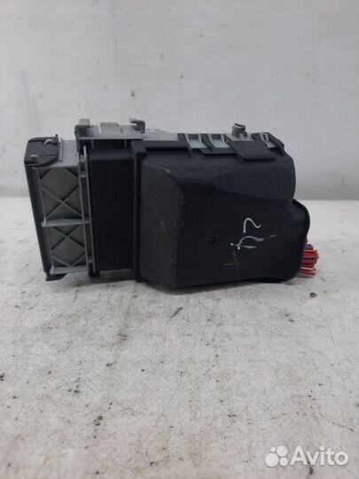 Блок предохранителей Opel Astra хэтчбэк 5 дв. 1.7