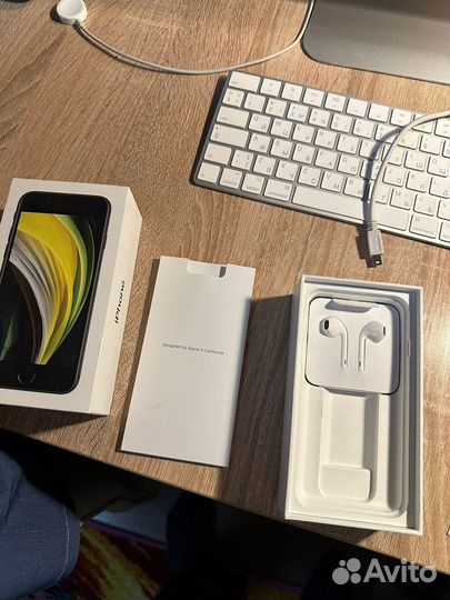 iPhone SE (2020), 64 ГБ