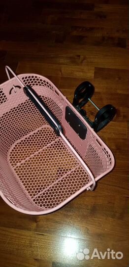 Корзина для велосипеда фирмы Electra