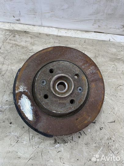 Кулак поворотный передний правый Renault Logan