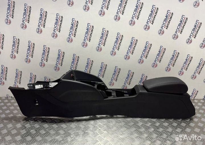 Подлокотник Audi A3 8V