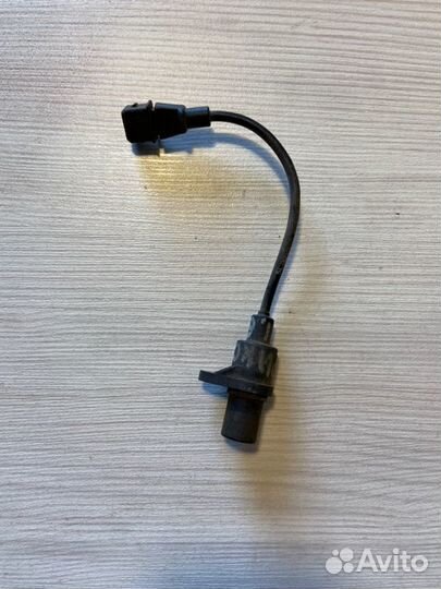 Датчик положения коленвала Hyundai Matrix