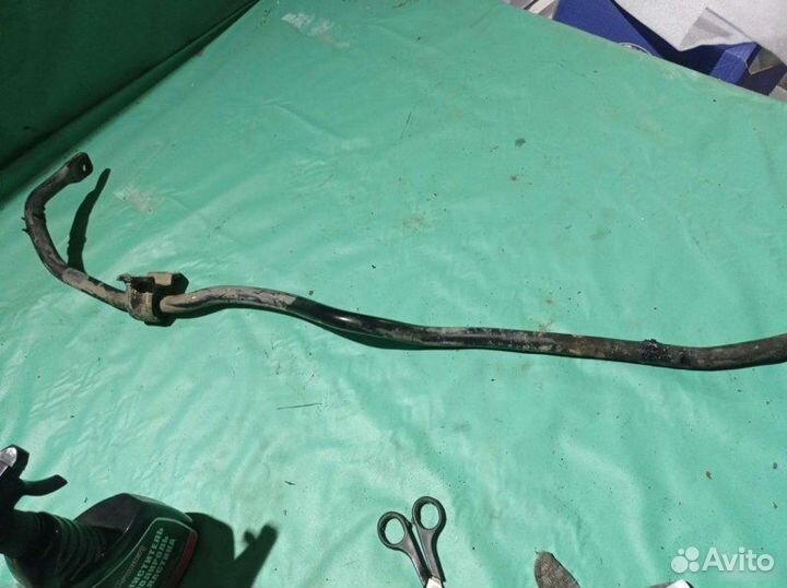 Стабилизатор передний Volkswagen Tiguan