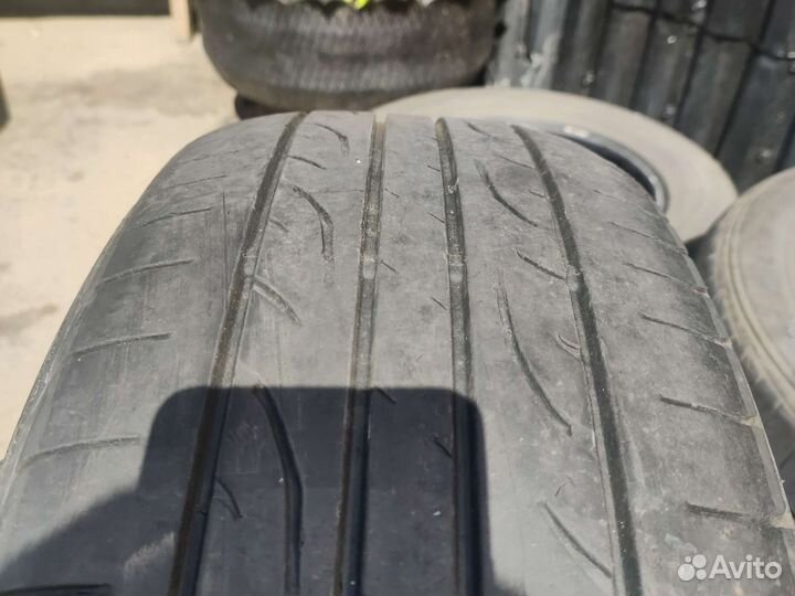 Dunlop SP Sport LM704 215/65 R16 98H