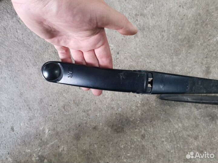 Дворник лобового стекла передний левый Hyundai