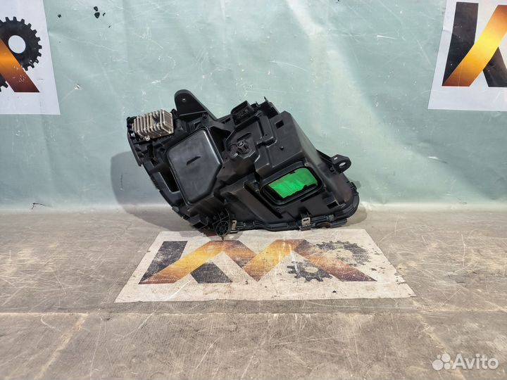 Mercedes W205 Фара левая 32005