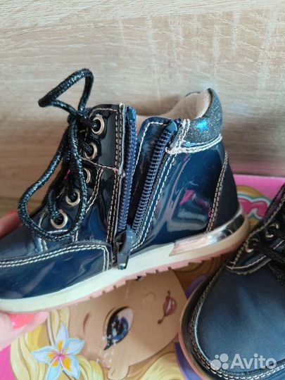Ботинки на девочку