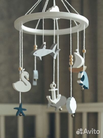 Мобиль на кроватку деревянный