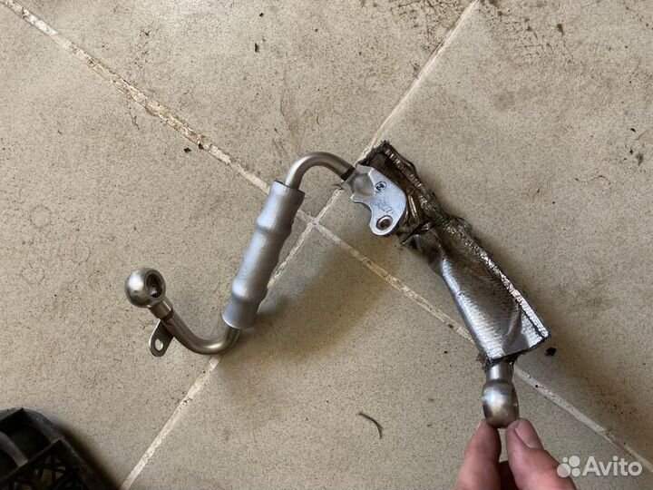 Трубка турбокомпрессора Audi A5 06H121497B